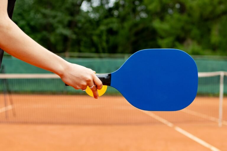How to Choose the Right Pickleball Paddle